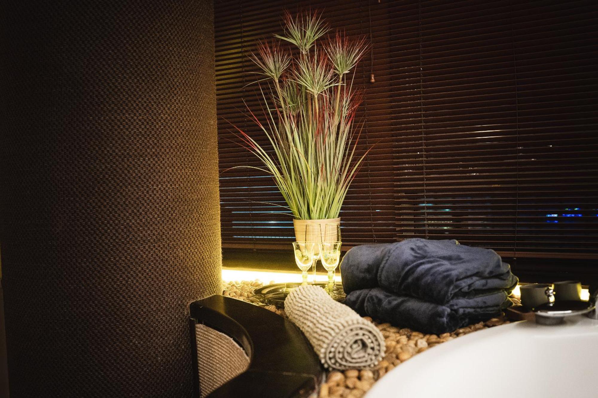 Apartments With Jaccuzi VNO Kültér fotó